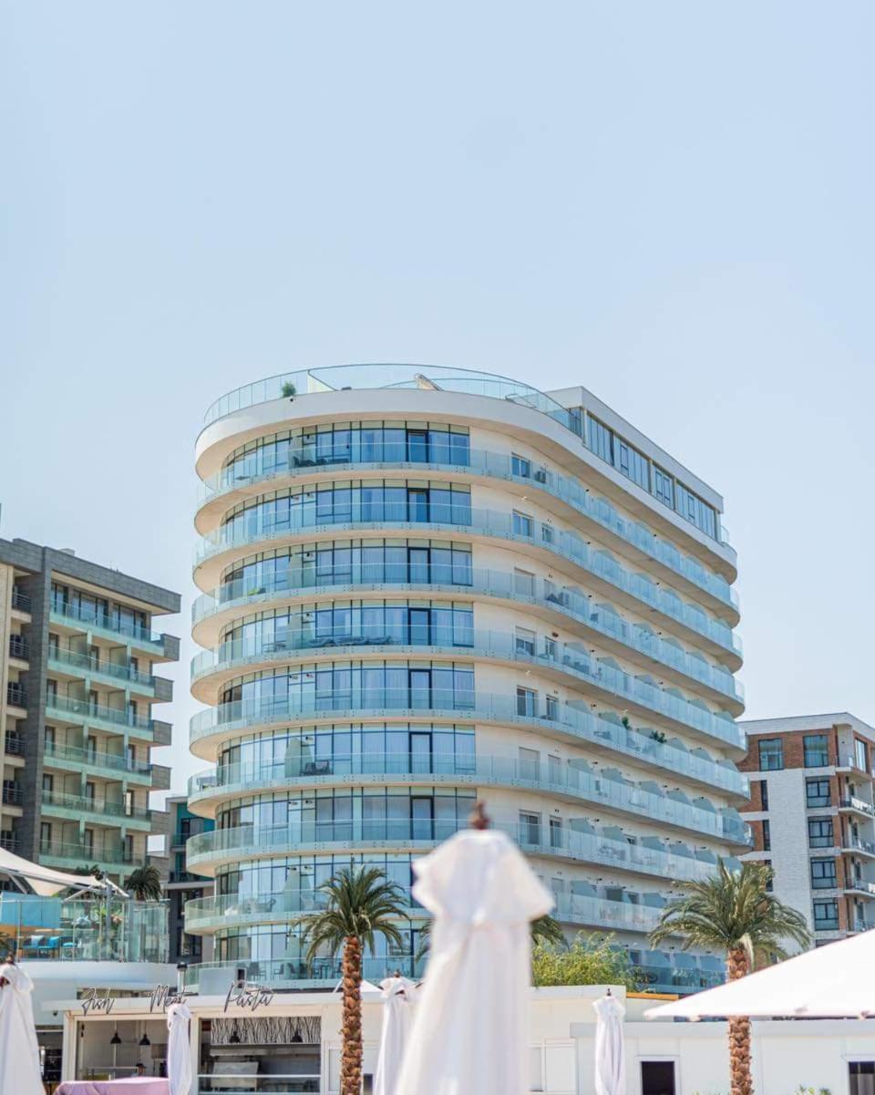 White Tower - Private Studio 106 Mamaia Esterno foto