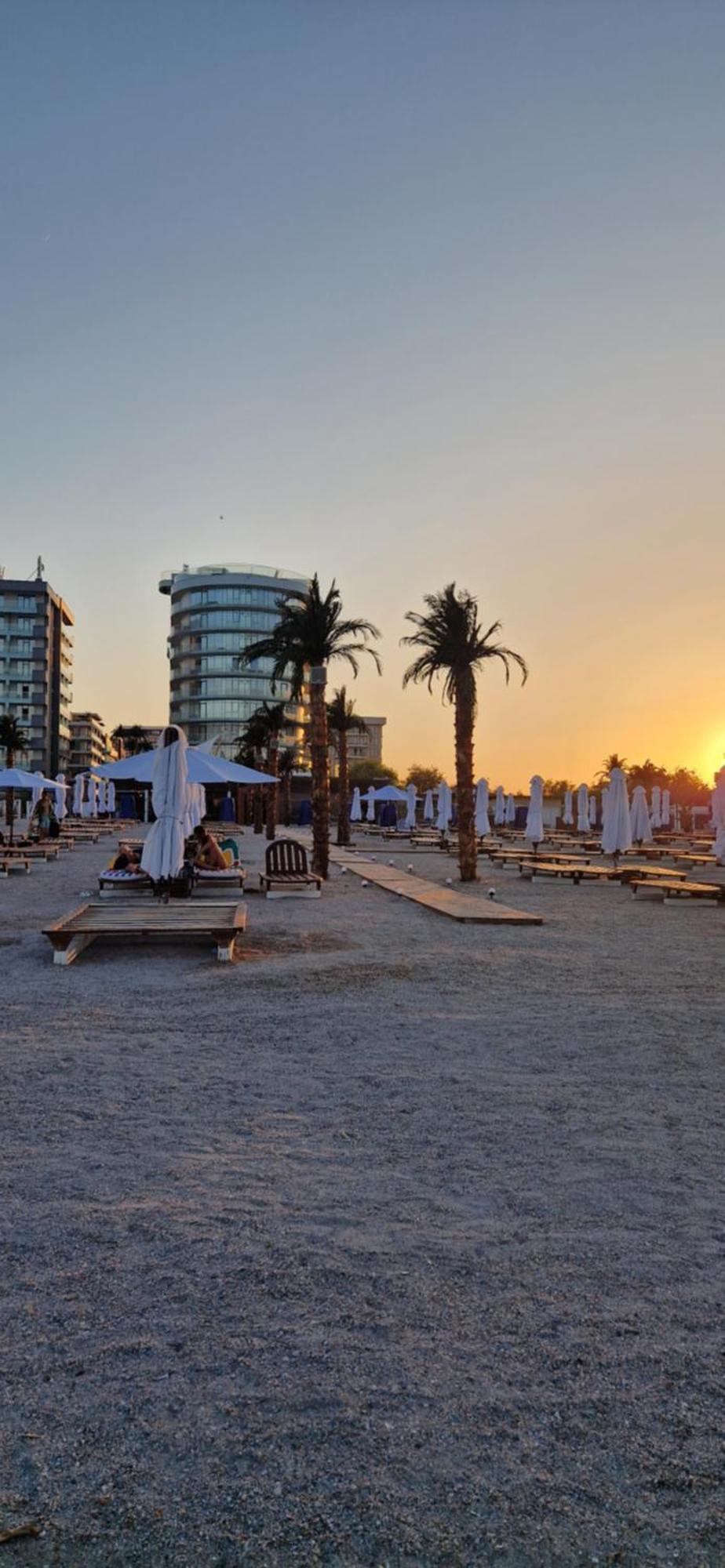 White Tower - Private Studio 106 Mamaia Esterno foto
